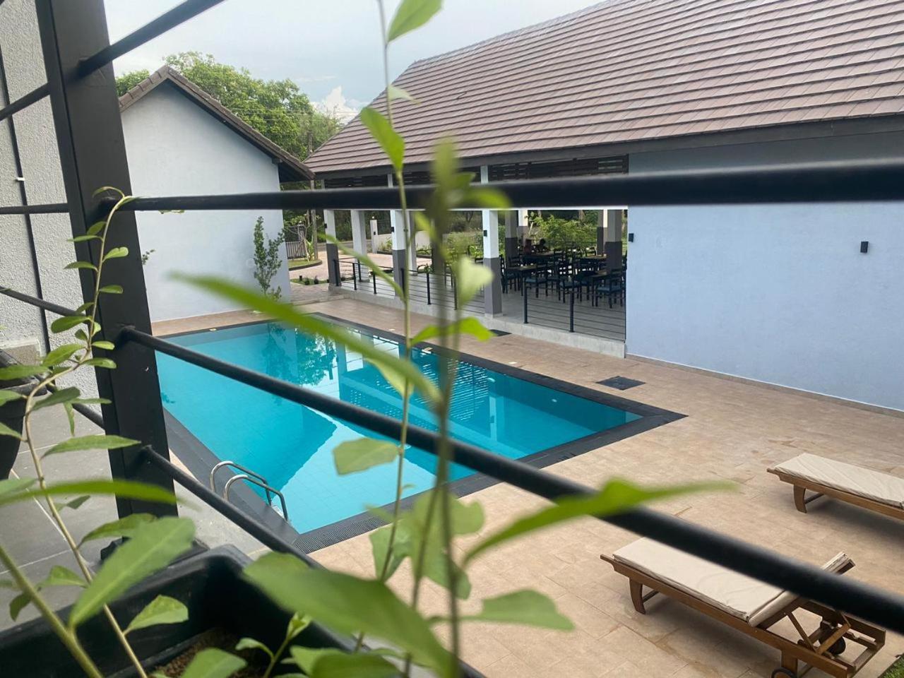 Lion Gate Hotel Sigiriya Exterior photo